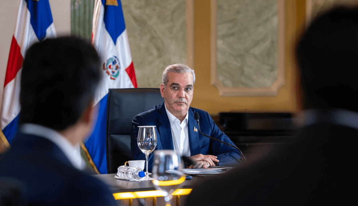 ABINADER EN LA AGENDA SEMANAL (1)